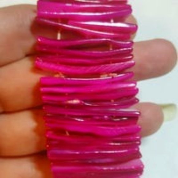 Pink Shell Stretchable Bracelet - Picture 4 of 4